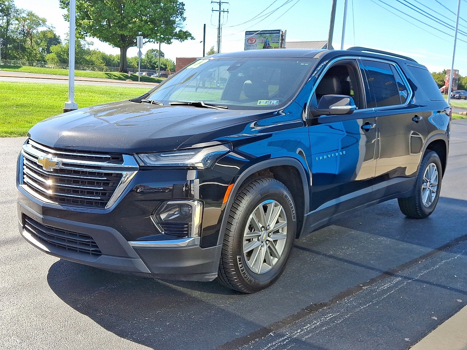 2022 Chevrolet Traverse LT Leather