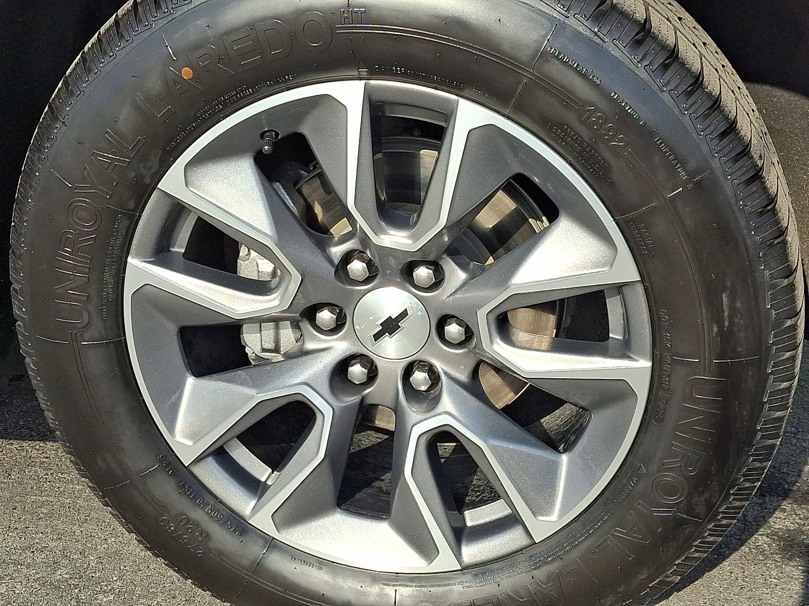 2024 Chevrolet Suburban LT