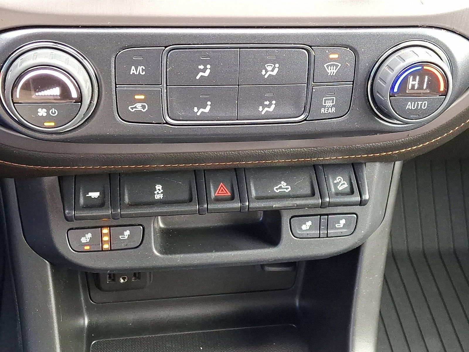 2022 GMC Canyon AT4 - Cloth