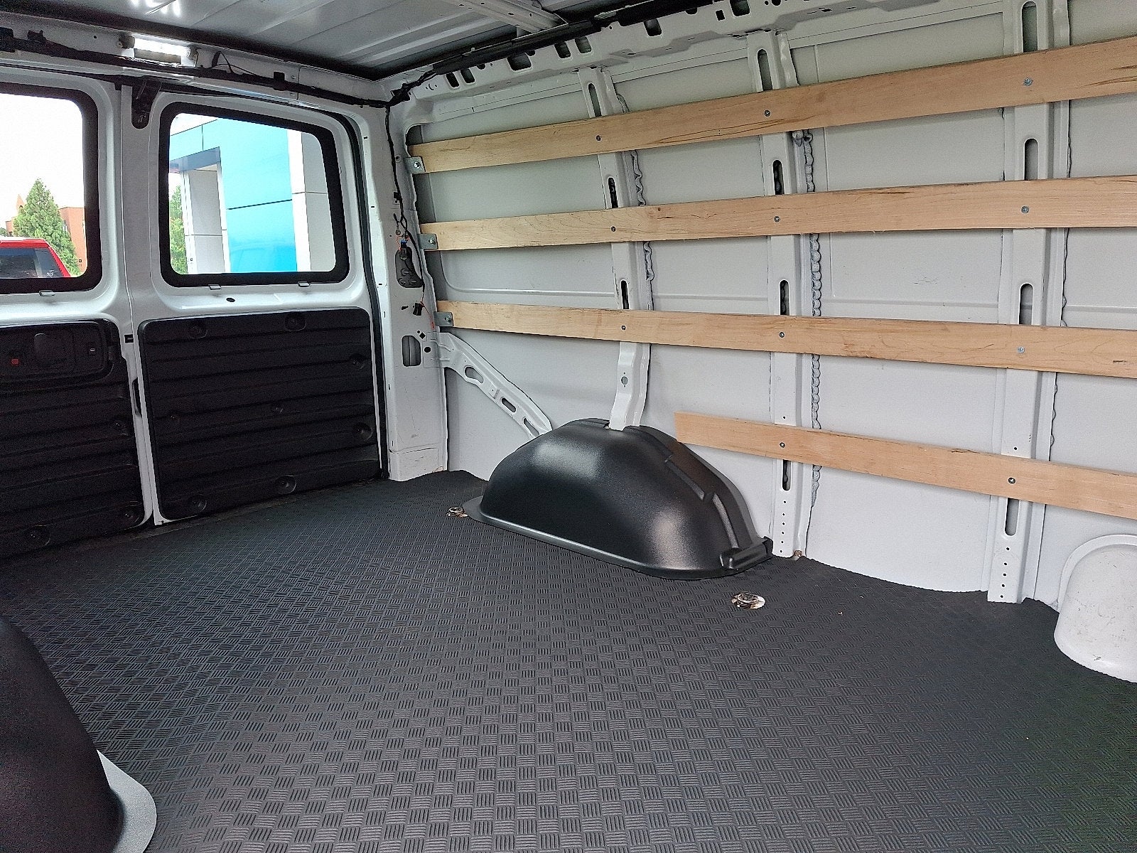 2023 GMC Savana Cargo 2500 Work Van