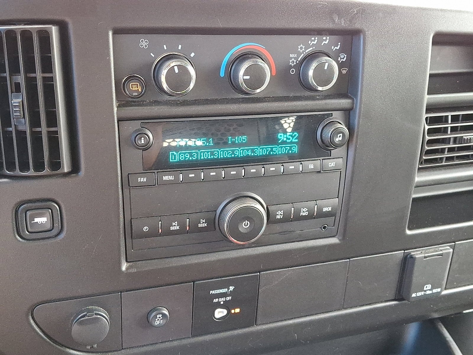 2023 GMC Savana Cargo 2500 Work Van