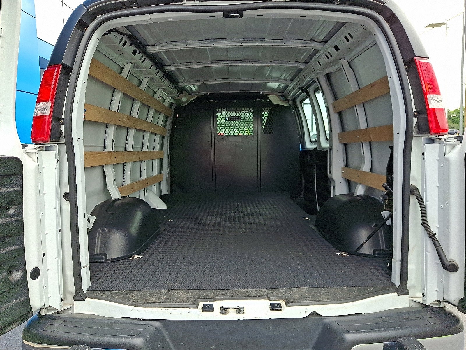 2023 GMC Savana Cargo 2500 Work Van