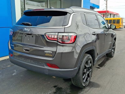 2022 Jeep Compass Latitude Lux