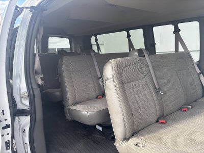 2023 Chevrolet Express Passenger 3500 1LS