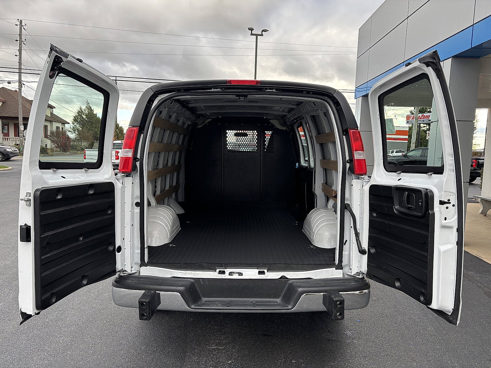 2024 Chevrolet Express Cargo 2500 WT