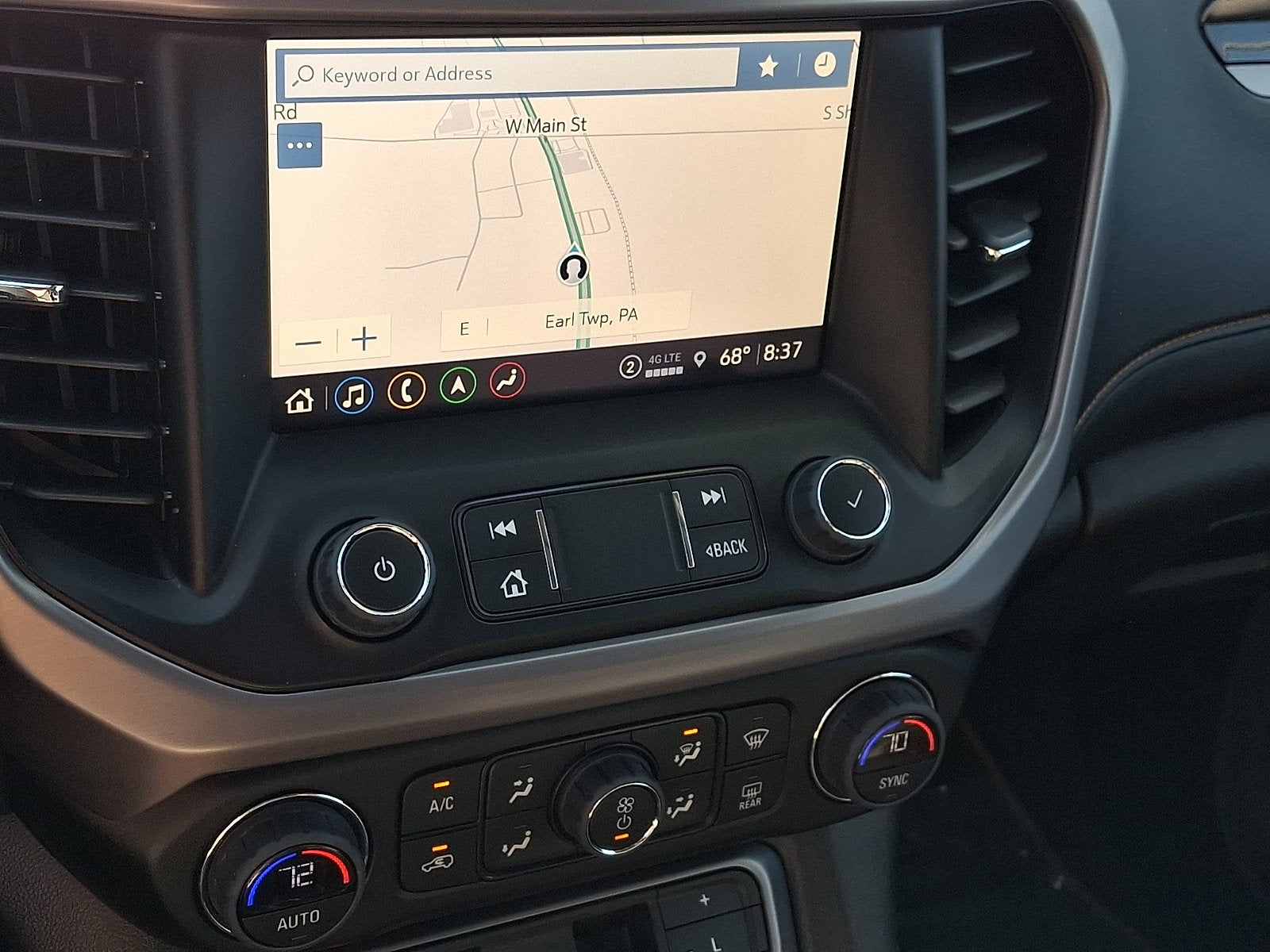 2023 GMC Acadia AT4