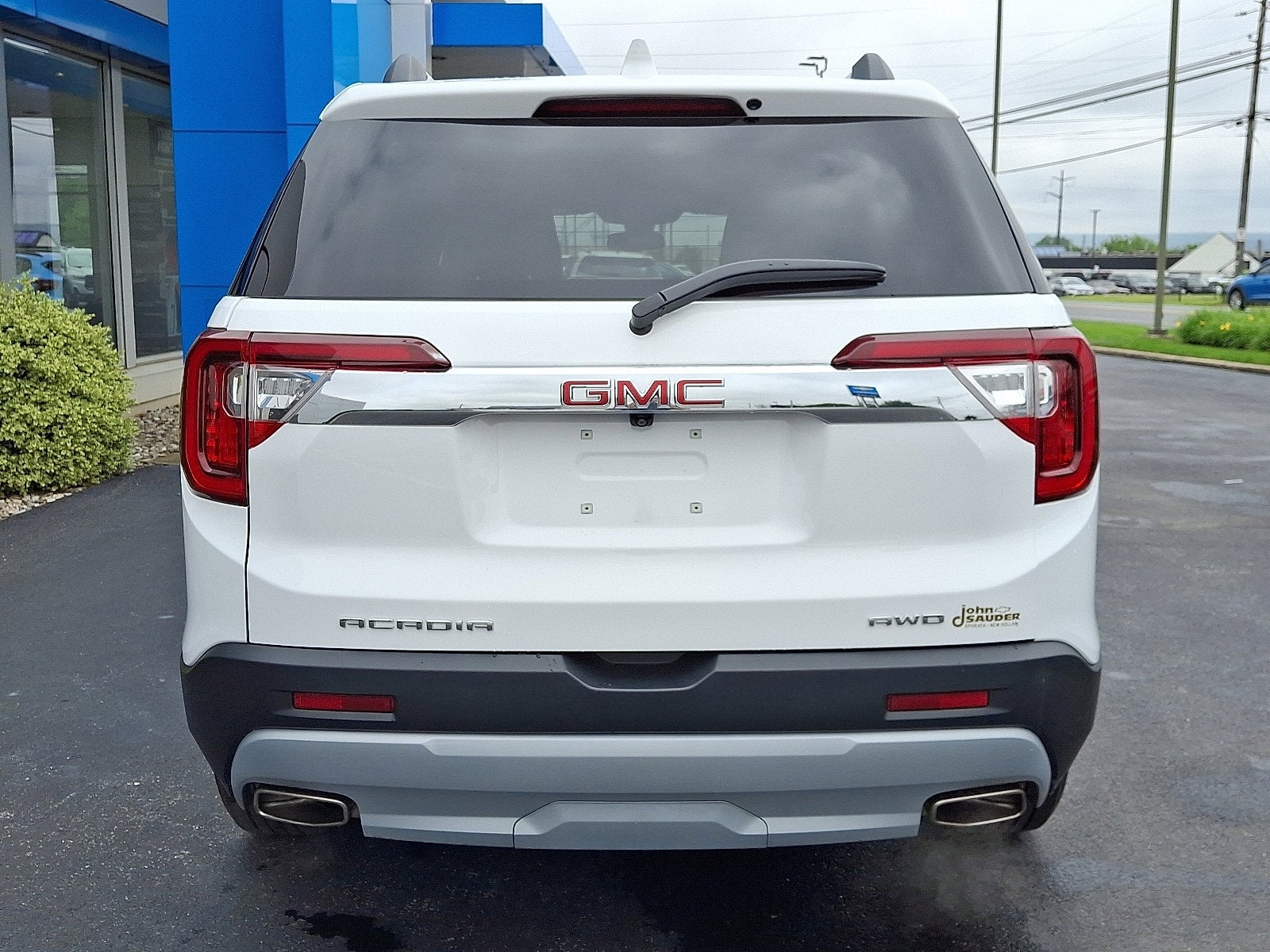 2023 GMC Acadia SLT