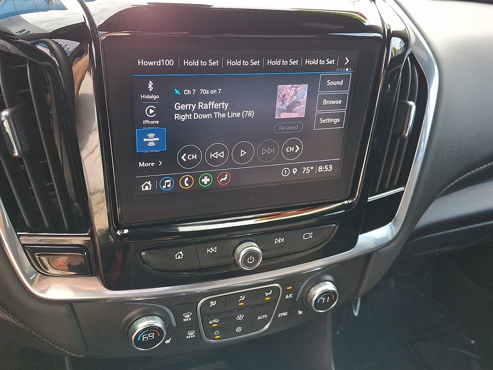 2023 Chevrolet Traverse LT Cloth