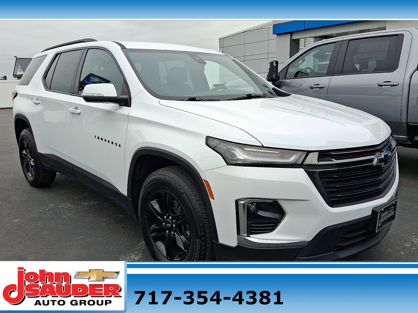 2023 Chevrolet Traverse LT Cloth