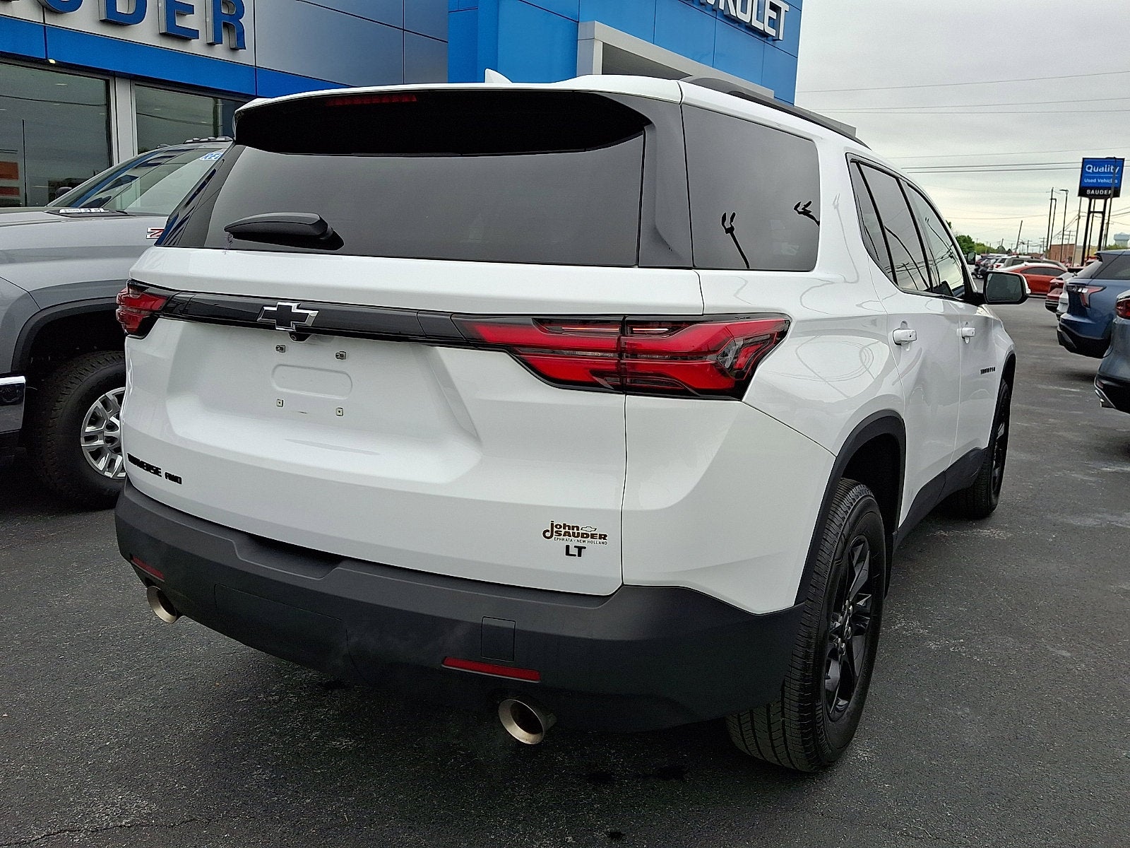 2023 Chevrolet Traverse LT Cloth