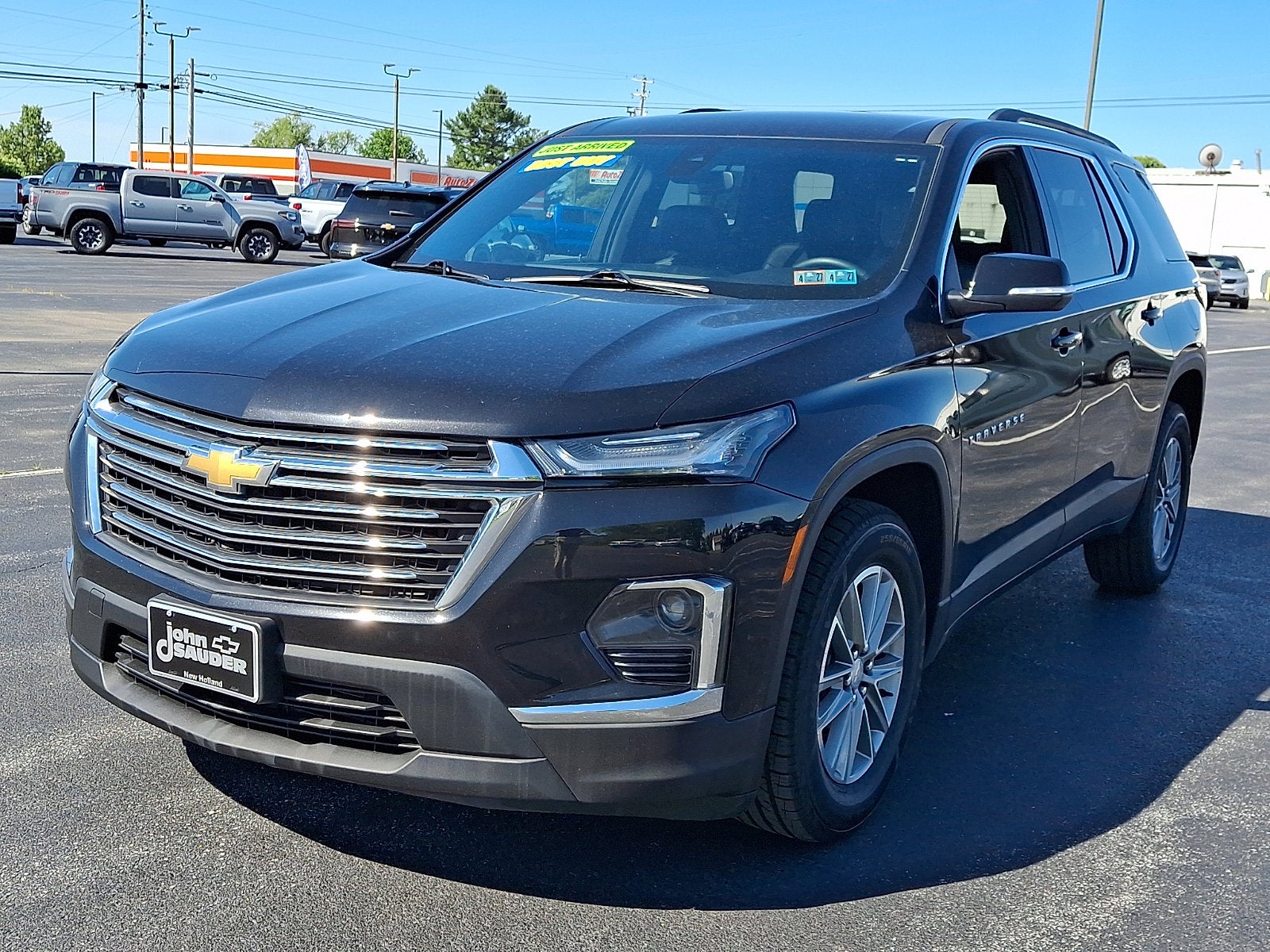 2023 Chevrolet Traverse LT Leather