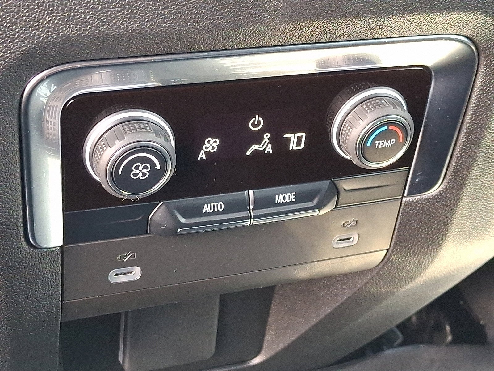 2024 Chevrolet Suburban LS