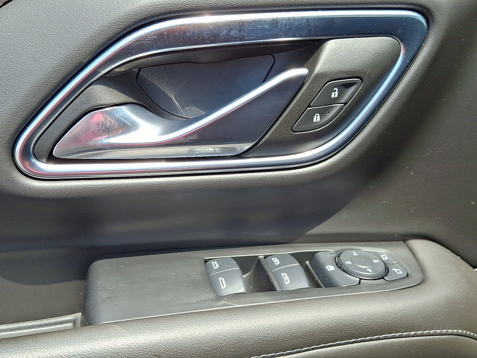 2024 Chevrolet Suburban LS