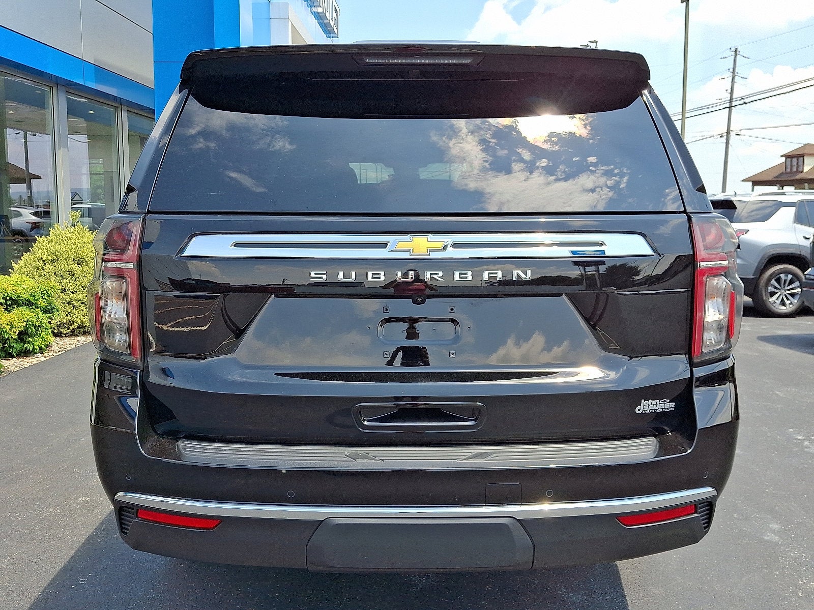 2024 Chevrolet Suburban LS