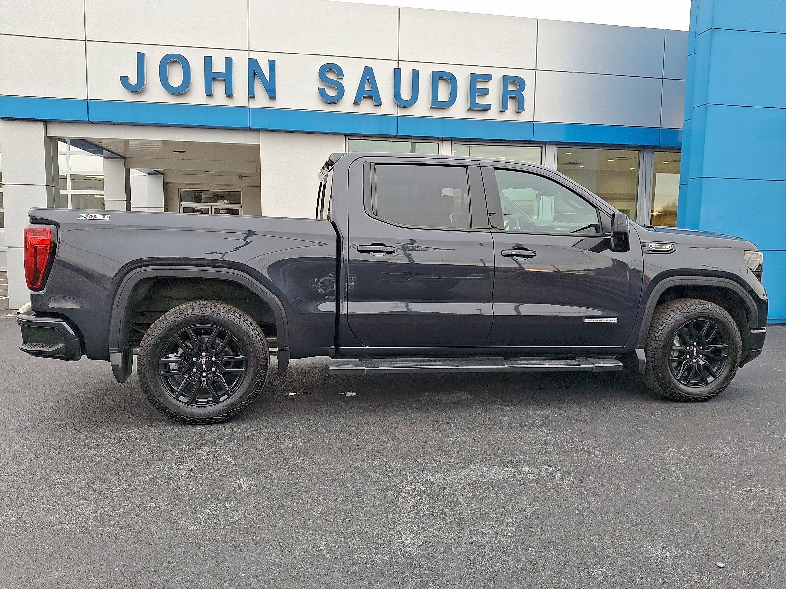 2024 GMC Sierra 1500 Elevation