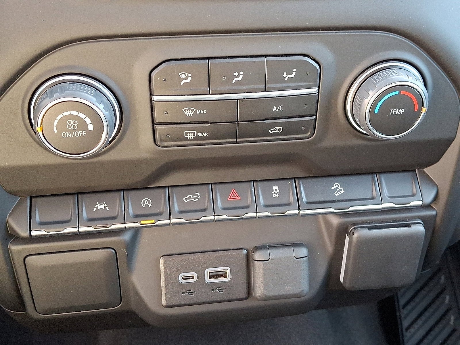 2024 Chevrolet Silverado 1500 Custom Trail Boss