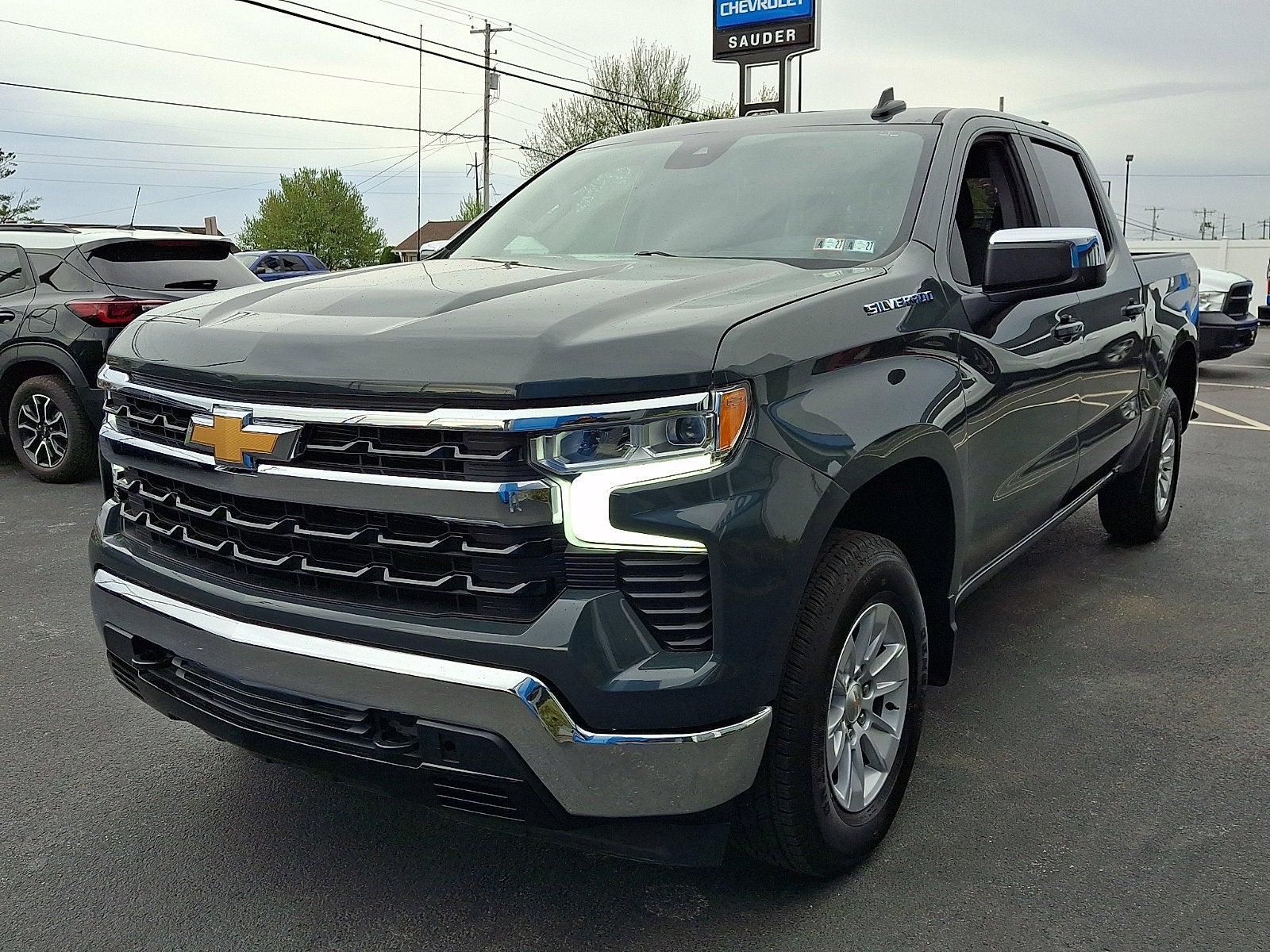 2025 Chevrolet Silverado 1500 LT