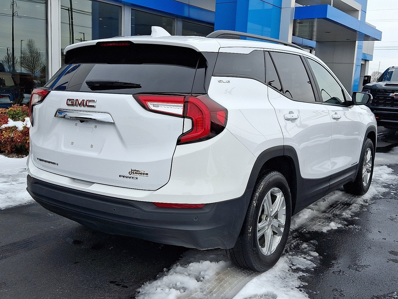 2023 GMC Terrain SLE