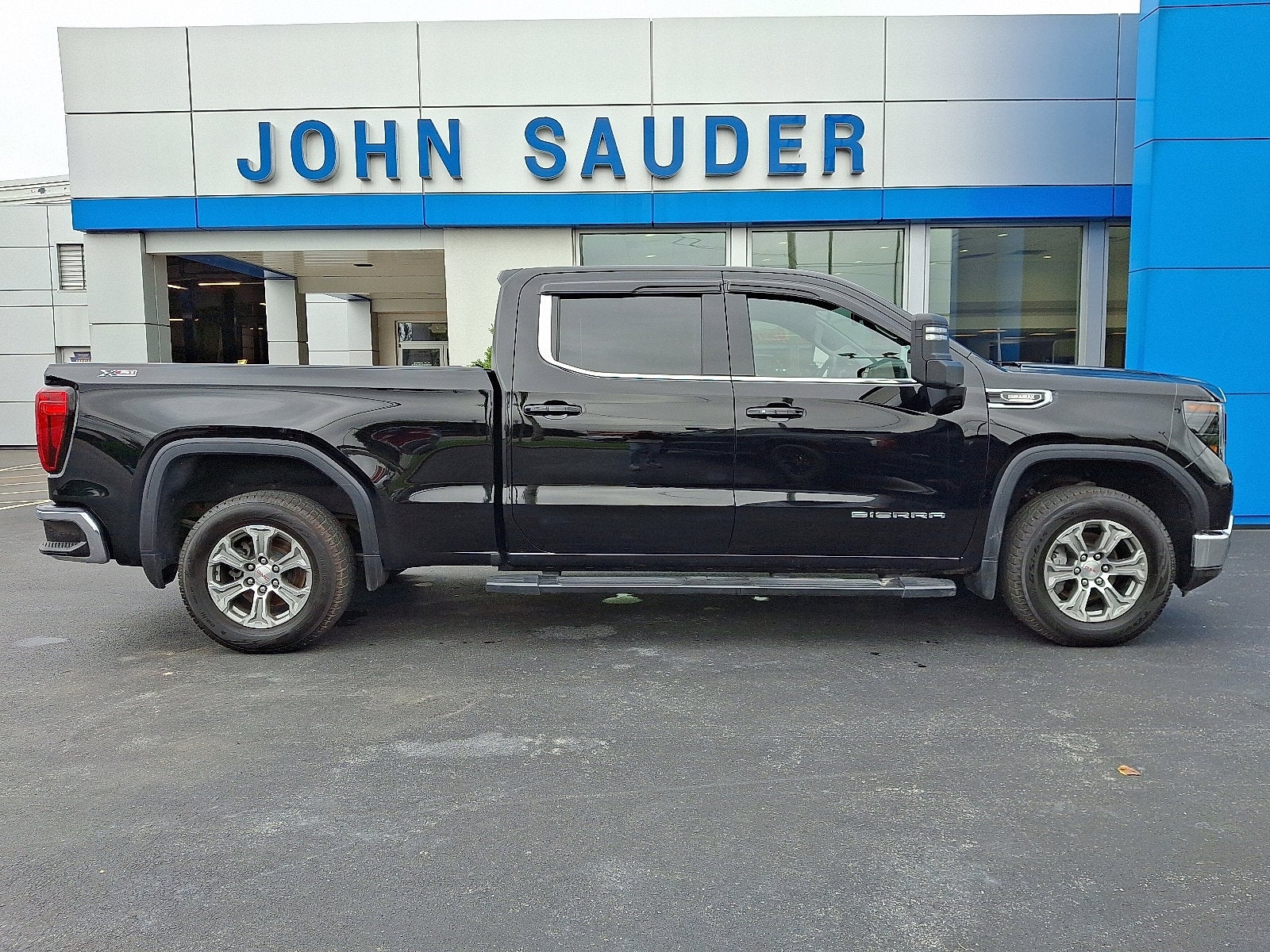 2024 GMC Sierra 1500 SLE